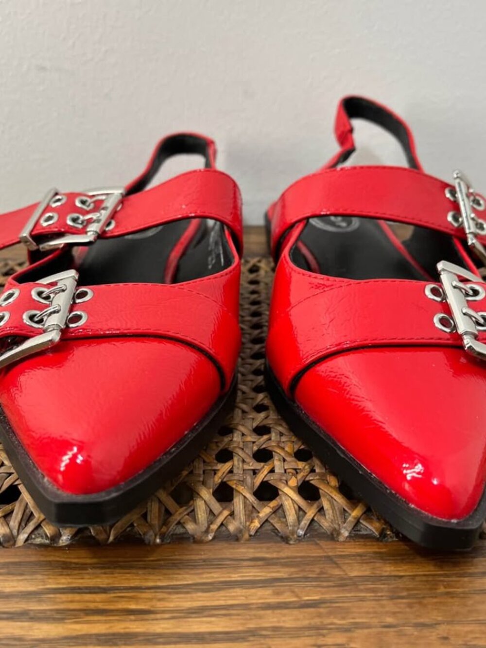 Size 7 City Chic Edgy Double Buckle Red Faux Leather Statement Slingback Flat - Picture 6 of 10